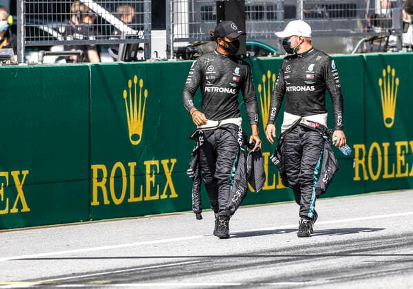 Motorsports: FIA Formula One World Championship, WM, Weltmeisterschaft 2020, Grand Prix of Austria, 44 Lewis Hamilton (GBR, Mercedes-AMG Petronas Formula One Team), 77 Valtteri Bottas (FIN, Mercedes-AMG Petronas Formula One Team), Spielberg Austria