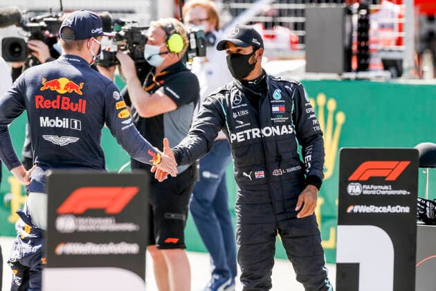 Motorsports: FIA Formula One World Championship, WM, Weltmeisterschaft 2020, Grand Prix of Austria, 33 Max Verstappen (NLD, Aston Martin Red Bull Racing), 44 Lewis Hamilton (GBR, Mercedes-AMG Petronas Formula One Team), Spielberg Austria