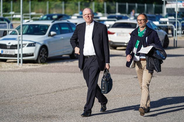 1 FC Heidenheim vs SV Werder Bremen Relegation 02 06 07 2020 Marco Fuchs Werder Bremen Supervisory Board left , Thomas Krone Werder Supervisory Board right Sport nphgm001 Football 1 Bundesliga season 19 20 Relegation 02 1 FC Heidenheim vs SV Werder Bremen 06 07 2020 Foto gumzmedia nordphoto POOL DFL regulations prohibit any use of photographs as image sequences and or quasi video EDITORIAL USE ONLY National and international News Agencies OUT Heidenheim Voith Arena BW GERMANY Poolfoto gumzmedia nordphoto ,EDITORIAL USE ONLY
