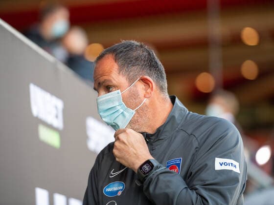 GER, FC Heidenheim vs Werder Bremen, Football, Bundesliga Religation, 2019 2020, 06 07 2020 Frank Schmidt, Coach FC Heidenheim, GER, FC Heidenheim vs Werder Bremen, Football, Bundesliga Religation, 2019 2020, 06 07 2020, DFB DFL regulations prohibit any use of photographs as image sequences and or quasi video , Foto EIBNER Sascha Walther Heidenheim Voith Arena Baden Wuerttemberg Germany Poolfoto Eibner Walther Pool ,EDITORIAL USE ONLY