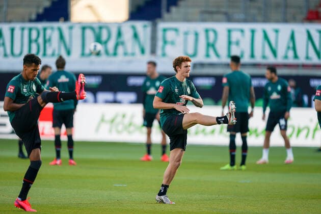 1 FC Heidenheim vs SV Werder Bremen Relegation 02 06 07 2020 Joshua Sargent Werder Bremen 19 , Theodor Gebre Selassie Werder Bremen 23 , Banner we believe in it Sport nphgm001 Football 1 Bundesliga Season 19 20 Relegation 02 1 FC Heidenheim vs SV Werder Bremen 06 07 2020 Foto gumzmedia nordphoto POOL DFL regulations prohibit any use of photographs as image sequences and or quasi video EDITORIAL USE ONLY National and international News Agencies OUT Heidenheim Voith Arena BW GERMANY Poolfoto gumzmedia nordphoto ,EDITORIAL USE ONLY