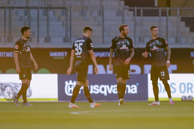 1 FC Heidenheim vs SV Werder Bremen Relegation 02 06 07 2020 Werder Bremen in the new jersey, Milos Veljkovic Werder Bremen 13 , Maximilian Eggestein Werder Bremen 35 , Kevin Vogt Werder Bremen 03 , Marco Friedl Werder Bremen 32 Sport nphgm001 Football 1 Bundesliga Season 19 20 Relegation 02 1 FC Heidenheim vs SV Werder Bremen 06 07 2020 Foto gumzmedia nordphoto POOL DFL regulations prohibit any use of photographs as image sequences and or quasi video EDITORIAL USE ONLY National and international News Agencies OUT Heidenheim Voith Arena BW GERMANY Poolfoto gumzmedia nordphoto ,EDITORIAL USE ONLY