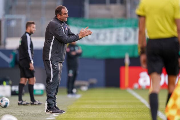 1 FC Heidenheim vs SV Werder Bremen Relegation 02 06 07 2020 Frank Schmidt 1 FC Heidenheim 1846 Trainer, Head Coach Sport nphgm001 Football 1 Bundesliga Season 19 20 Relegation 02 1 FC Heidenheim vs SV Werder Bremen 06 07 2020 Foto gumzmedia nordphoto POOL DFL regulations prohibit any use of photographs as image sequences and or quasi video EDITORIAL USE ONLY National and international News Agencies OUT Heidenheim Voith Arena BW GERMANY Poolfoto gumzmedia nordphoto ,EDITORIAL USE ONLY