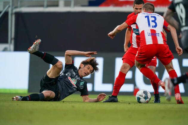 1 FC Heidenheim vs SV Werder Bremen Relegation 02 06 07 2020 Yuya Osako Werder Bremen 08 Robert Leipertz 1 FC Heidenheim 1846 13 Sport nphgm001 Football 1 Bundesliga season 19 20 Relegation 02 1 FC Heidenheim vs SV Werder Bremen 06 07 2020 Foto gumzmedia nordphoto POOL DFL regulations prohibit any use of photographs as image sequences and or quasi video EDITORIAL USE ONLY National and international News Agencies OUT Heidenheim Voith Arena BW GERMANY Poolfoto gumzmedia nordphoto ,EDITORIAL USE ONLY