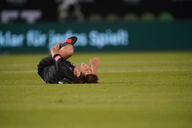 1 FC Heidenheim vs SV Werder Bremen Relegation 02 06 07 2020 Injury injured Pain, Yuya Osako Werder Bremen 08 Sport nphgm001 Football 1 Bundesliga season 19 20 Relegation 02 1 FC Heidenheim vs SV Werder Bremen 06 07 2020 Foto gumzmedia nordphoto POOL DFL regulations prohibit any use of photographs as image sequences and or quasi video EDITORIAL USE ONLY National and international News Agencies OUT Heidenheim Voith Arena BW GERMANY Poolfoto gumzmedia nordphoto ,EDITORIAL USE ONLY