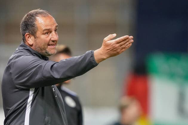 1 FC Heidenheim vs SV Werder Bremen Relegation 02 06 07 2020 Frank Schmidt 1 FC Heidenheim 1846 Trainer, Head Coach Sport nphgm001 Football 1 Bundesliga Season 19 20 Relegation 02 1 FC Heidenheim vs SV Werder Bremen 06 07 2020 Foto gumzmedia nordphoto POOL DFL regulations prohibit any use of photographs as image sequences and or quasi video EDITORIAL USE ONLY National and international News Agencies OUT Heidenheim Voith Arena BW GERMANY Poolfoto gumzmedia nordphoto ,EDITORIAL USE ONLY