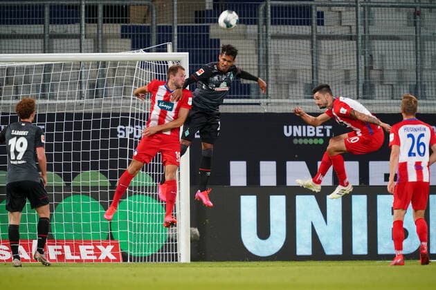 1 FC Heidenheim vs SV Werder Bremen Relegation 02 06 07 2020 Jonas Föhrenbach Foehrenbach 1 FC Heidenheim 1846 19 , Theodor Gebre Selassie Werder Bremen 23 , Tim Kleindienst 1 FC Heidenheim 1846 10 , Joshua Sargent Werder Bremen 19 , David Otto 1 FC Heidenheim 1846 26 Sport nphgm001 Football 1 Bundesliga Season 19 20 Relegation 02 1 FC Heidenheim vs SV Werder Bremen 06 07 2020 Foto gumzmedia nordphoto POOL DFL regulations prohibit any use of photographs as image sequences and or quasi video EDITORIAL USE ONLY National and international News Agencies OUT Heidenheim Voith Arena BW GERMANY Poolfoto gumzmedia nordphoto ,EDITORIAL USE ONLY