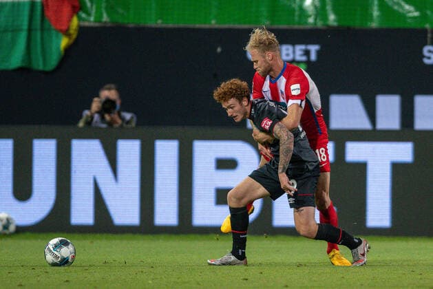 GER, FC Heidenheim vs Werder Bremen, Football, Bundesliga Religation, 2019 2020, 06 07 2020 Joshua Sargent SV Werder Bremen 19 , Sebastian Griesbeck FC Heidenheim, 18 , GER, FC Heidenheim vs Werder Bremen, Football, Bundesliga Religation, 2019 2020, 06 07 2020, DFB DFL regulations prohibit any use of photographs as image sequences and or quasi video , Foto EIBNER Sascha Walther Heidenheim Voith Arena Baden Wuerttemberg Germany Poolfoto Eibner Walther Pool ,EDITORIAL USE ONLY
