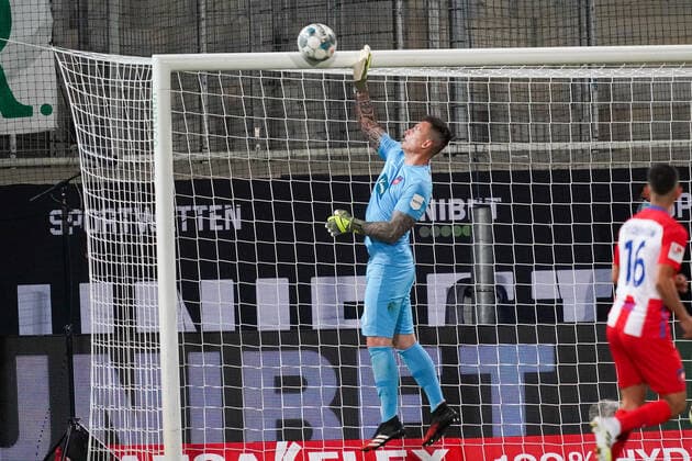 1 FC Heidenheim vs SV Werder Bremen Relegation 02 06 07 2020 Kevin Müller Mueller 1 FC Heidenheim 1846 01 Sport nphgm001 Football 1 Bundesliga season 19 20 Relegation 02 1 FC Heidenheim vs SV Werder Bremen 06 07 2020 Foto gumzmedia nordphoto POOL DFL regulations prohibit any use of photographs as image sequences and or quasi video EDITORIAL USE ONLY National and international News Agencies OUT Heidenheim Voith Arena BW GERMANY Poolfoto gumzmedia nordphoto ,EDITORIAL USE ONLY