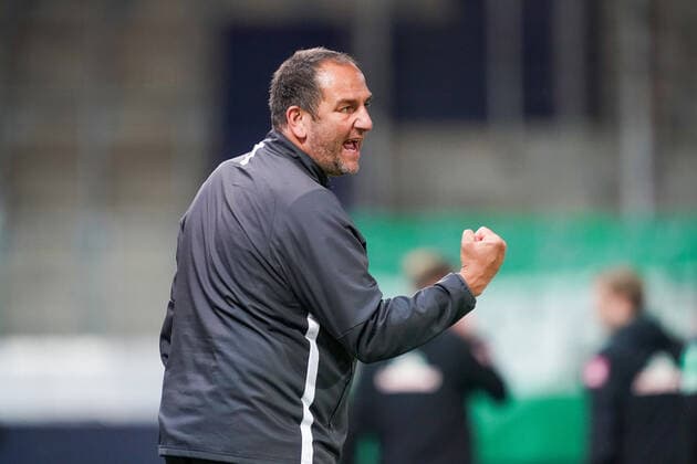 1 FC Heidenheim vs SV Werder Bremen Relegation 02 06 07 2020 Frank Schmidt 1 FC Heidenheim 1846 Trainer, Head Coach Sport nphgm001 Football 1 Bundesliga Season 19 20 Relegation 02 1 FC Heidenheim vs SV Werder Bremen 06 07 2020 Foto gumzmedia nordphoto POOL DFL regulations prohibit any use of photographs as image sequences and or quasi video EDITORIAL USE ONLY National and international News Agencies OUT Heidenheim Voith Arena BW GERMANY Poolfoto gumzmedia nordphoto ,EDITORIAL USE ONLY