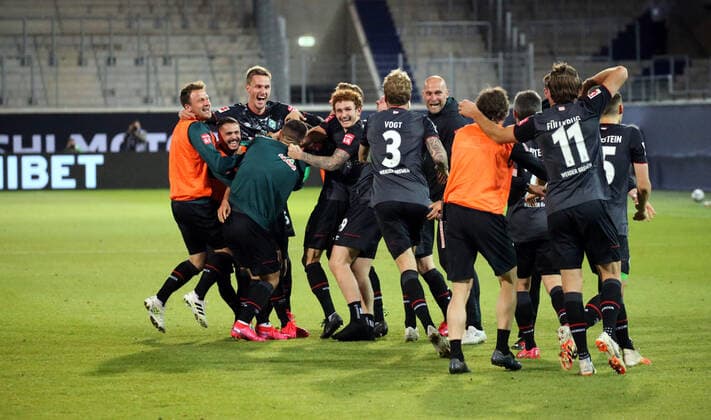 Relegation 1 FC Heidenheim SV Werder Bremen Jubilee SV Werder Bremen Germany, Heidenheim, 06 07 2020, Football, Bundesliga, Season 2019 2020, Relegation, 1 FC Heidenheim SSV Jahn Regensburg DFL DFB REGULATIONS PROHIBIT ANY USE OF PHOTOGRAPHS AS IMAGE AND OR QUASI VIDEO Photo Press Photo Rudel Robin Rudel Pool Press Photo Rudel Heidenheim Baden Württemberg Germany Poolfoto Pressefoto Rudel Robin Rudel Poo ,EDITORIAL USE ONLY