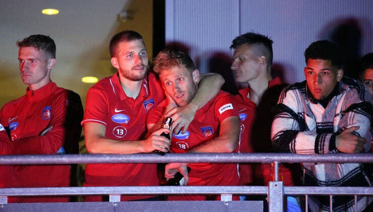 Relegation 1 FC Heidenheim SV Werder Bremen v l Robert Leipertz, Sebastian Griesbeck both 1 FC Heidenheim Deutschland, Heidenheim, 06 07 2020, Football, Bundesliga, Season 2019 2020, Relegation, 1 FC Heidenheim SSV Jahn Regensburg DFL DFB REGULATIONS PROHIBIT ANY USE OF PHOTOGRAPHS AS IMAGE AND OR QUASI VIDEO Photo Press Photo Rudel Robin Rudel Pool Press Photo Rudel Heidenheim Baden Württemberg Germany Poolfoto Pressefoto Rudel Robin Rudel Poo ,EDITORIAL USE ONLY