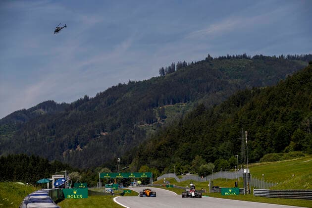 Motorsports: FIA Formula One World Championship, WM, Weltmeisterschaft 2020, Grand Prix of Styria, 4 Lando Norris (GBR, McLaren F1 Team), 7 Kimi Raikkonen (FIN, Alfa Romeo Racing ORLEN), Spielberg Austria