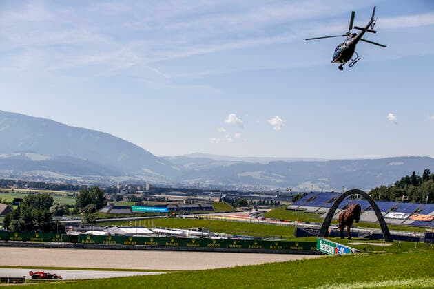 Sport Bilder des Tages Motorsports: FIA Formula One World Championship, WM, Weltmeisterschaft 2020, Grand Prix of Styria, 23 Alexander Albon (THA, Aston Martin Red Bull Racing), Spielberg Austria