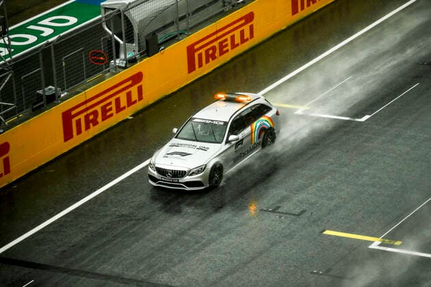 Motorsports: FIA Formula One World Championship, WM, Weltmeisterschaft 2020, Grand Prix of Styria, F1 Medical Car, heavy rain Spielberg Austria