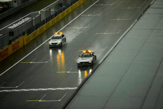 Motorsports: FIA Formula One World Championship, WM, Weltmeisterschaft 2020, Grand Prix of Styria, F1 Safety Car, Mercedes-AMG GT R and F1 Medical Car, heavy rain Spielberg Austria
