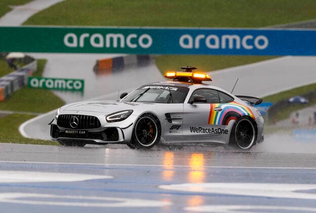 Motorsports: FIA Formula One World Championship, WM, Weltmeisterschaft 2020, Grand Prix of Styria, F1 Safety Car, Mercedes-AMG GT R, heavy rain Spielberg Austria