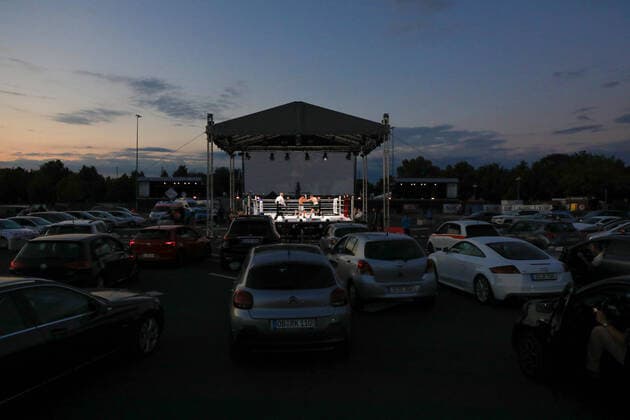 Bilder des Jahres 2020, Sport 07 Juli Sport Themen der Woche KW28 Sport Bilder des Tages DRIVE IN BOXING NIGHT am 11.07.2020 im Autokino Duesseldorf DRIVE IN BOXING NIGHT am 11.07.2020 im Autokino Duesseldorf *** DRIVE IN BOXING NIGHT on 11 07 2020 at the drive-in cinema Duesseldorf DRIVE IN BOXING NIGHT on 11 07 2020 at the drive-in cinema Duesseldorf Copyright: xBEAUTIFULxSPORTS KennyxBeelex