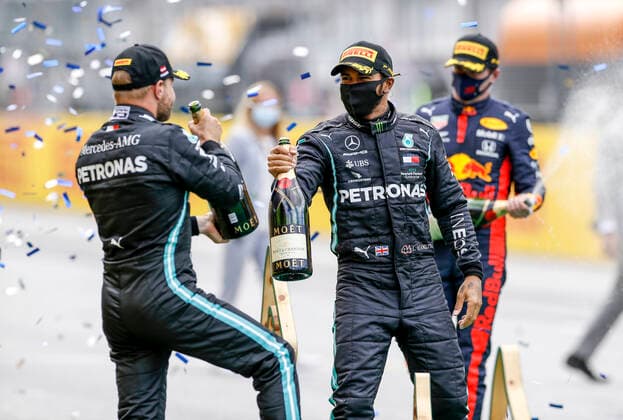 Motorsports: FIA Formula One World Championship, WM, Weltmeisterschaft 2020, Grand Prix of Styria, 77 Valtteri Bottas (FIN, Mercedes-AMG Petronas Formula One Team), 44 Lewis Hamilton (GBR, Mercedes-AMG Petronas Formula One Team), Spielberg Austria