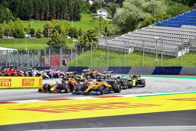 Motorsports: FIA Formula One World Championship, WM, Weltmeisterschaft 2020, Grand Prix of Styria, Start, 33 Max Verstappen (NLD, Aston Martin Red Bull Racing), 55 Carlos Sainz (ESP, McLaren F1 Team), 77 Valtteri Bottas (FIN, Mercedes-AMG Petronas Formula One Team), 31 Esteban Ocon (FRA, Renault DP World F1 Team), Spielberg Austria