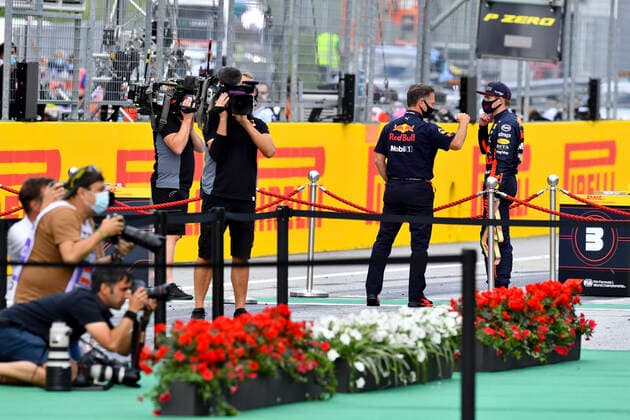 Motorsports: FIA Formula One World Championship, WM, Weltmeisterschaft 2020, Grand Prix of Styria, Christian Horner (GBR, Aston Martin Red Bull Racing), 33 Max Verstappen (NLD, Aston Martin Red Bull Racing), Spielberg Austria
