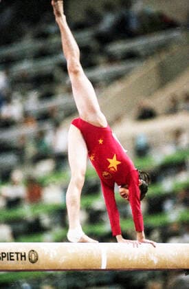 920730 Summer Olympics 1992, Artistis Gymnastics: Silver medalist Lu Li of China during womens balance beam at The Summer Olympic Games, Olympische Spiele, Olympia, OS on July 30, 1992 in Barcelona, Spain. BILDBYRAN  Copyright: BILDBYRAN BB920730BB048