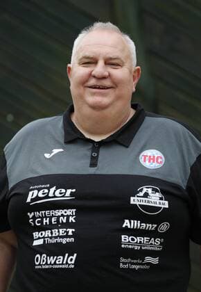 Handball 1 Bundesliga Ladies THC team photo shoot 15 07 2020, Schönstedt, Baumkronenpfad, Handball 1 Bundesliga Ladies, Season 2020 2021, Thüringer Handballclub, THC team photo shoot in picture Co Coach Helfried Müller