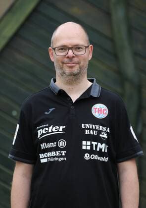 Handball 1 Bundesliga Women THC team photo shoot 15 07 2020, Schönstedt, Baumkronenpfad, Handball 1 Bundesliga Women, Season 2020 2021, Thüringer Handballclub, THC team photo shoot in picture Team manager Maik Schenk