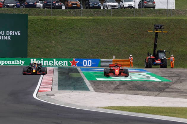 Motorsports: FIA Formula One World Championship, WM, Weltmeisterschaft 2020, Grand Prix of Hungary, 23 Alexander Albon (THA, Aston Martin Red Bull Racing), 5 Sebastian Vettel (GER, Scuderia Ferrari Mission Winnow), Budapest Hungary