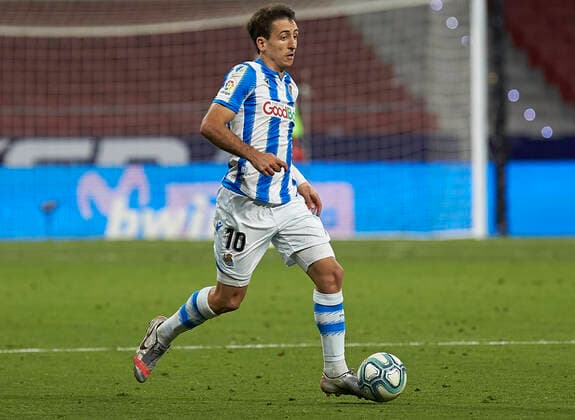 Real Sociedad s Mikel Oyarzabal seen in action during La Liga match round 38 between Atletico de Madrid and Real Sociedad at Wanda Metropolitano Stadium in Madrid, Spain, as the season resumed following a three-month absence due to the novel coronavirus COVID-19 pandemic. Jul 19, 2020. (20200719143)
