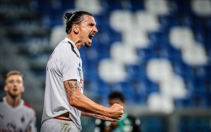 Bilder des Jahres 2020, Sport 07 Juli Sport Themen der Woche KW30 Sport Bilder des Tages Photo LaPresse - Spada July 21 , 2020 Reggio Emilia ( Italy ) Soccer A.C. Milan- Season 2019-2020 - Serie A Sassuolo vs Milan In the pic: celebrates after scoring Zlatan Ibrahimovic 0-1  Copyright: xSpada LaPressex