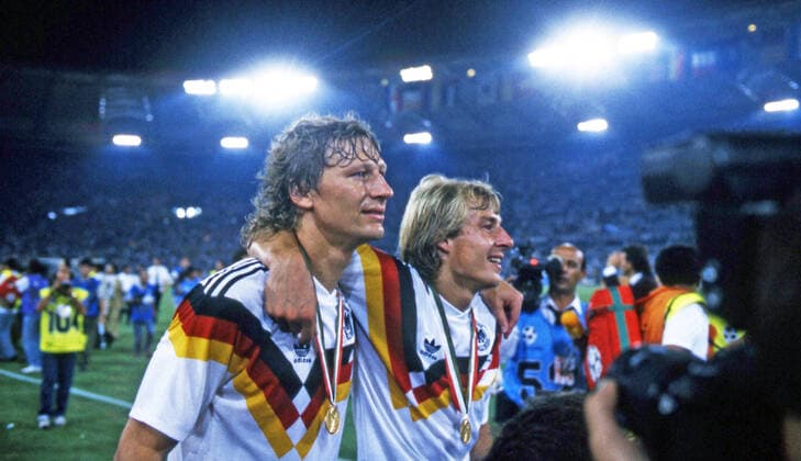 Deutschland - Argentinien Italien, Rom, 08.07.1990, Fussball, FIFA WM 1990 in Italien, Finale, DFB Deutschland - Argentinien (1:0): v.l. Guido Buchwald, Jürgen Klinsmann (beide Deutschland). *** Germany Argentina Italy, Rome, 08 07 1990, Football, FIFA World Cup 1990 in Italy, Final, DFB Germany Argentina 1 0 v l Guido Buchwald, Jürgen Klinsmann both Germany
