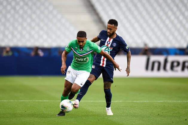 Yvann Macon ( 27 - Saint Etienne ) - Neymar Jr ( 10 - PSG ) - FOOTBALL : Paris Saint Germain vs AS Saint Etienne - Finale Coupe de France - Saint Denis - 24 07 2020 FedericoPestellini Panoramic 
