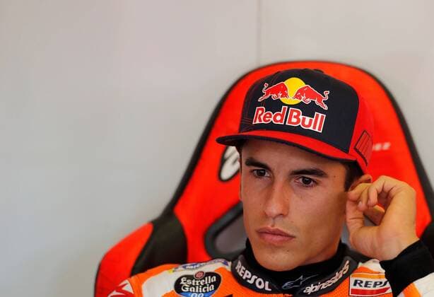 Spanish MotoGP rider Marc Marquez (C), Repsol Honda team, rests in his garage before he takes part in a free training session at Circuito de Jerez-Angel Nieto circuit, in Jerez, southern Spain, 25 July 2020. The Red Bull Andalusia GP race will be held next 26 July behind closed doors due to COVID-19 disease. Free training session for Andalusia GP race !ACHTUNG: NUR REDAKTIONELLE NUTZUNG!  Copyright: xRomanxRiosx GRAFAND824 20200725-637312712310964634