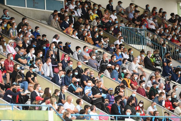 Public avec masques FOOTBALL : Angers SCO vs Girondins Bordeaux - Match amical - 25 07 2020 Panoramic Panoramic 