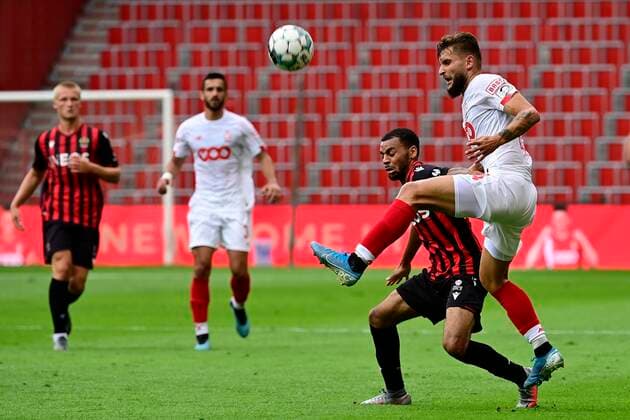 LIEGE, BELGIUM - JULY 25 : Nicolas Gavory defender of Standard Liege battles for the ball with Alexis Claude-Maurice forward of Nice during a pre season friendly game between Standard de Liege and OGC Nice on July 25, 2020 in Liege, Belgium, 25 07 2020 ( Photo by Peter De Voecht Photonews FOOTBALL : Standard de Liege vs OGC Nice - 25 07 2020 PHOTONEWS PANORAMIC 