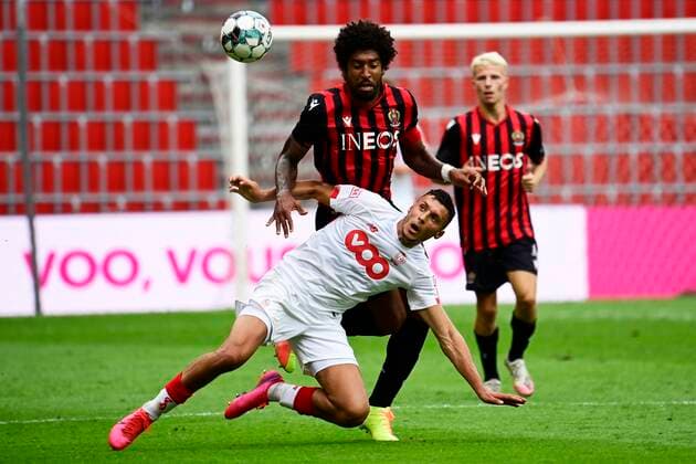 LIEGE, BELGIUM - JULY 25 : Selim Amallah midfielder of Standard Liege battles for the ball with Bonfim Dante defender of Nice during a pre season friendly game between Standard de Liege and OGC Nice on July 25, 2020 in Liege, Belgium, 25 07 2020 ( Photo by Peter De Voecht Photonews FOOTBALL : Standard de Liege vs OGC Nice - 25 07 2020 PHOTONEWS PANORAMIC 