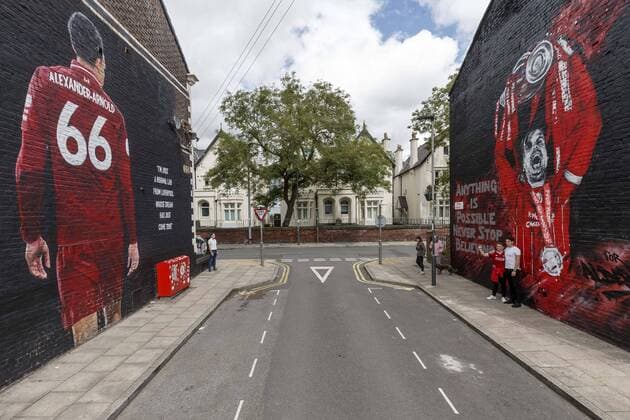 A general view of a new mural depicting Liverpool captain Jordan Henderson lifting the Premier League trophy near Anfield Stadium on July 26th 2020 in Liverpool, United Kingdom. Where: Liverpool, Merseyside, United Kingdom When: 26 Jul 2020 Credit: Daniel phcimages Cover Images **NOT AVAILABLE FOR PUBLICATION IN UK NEWSPAPERS** Copyright: xDaniel phcimages CoverxImagesx 40739012 EDITORIAL USE ONLY. RESTRICTED TO NEWSPAPERS BASED IN THE UK