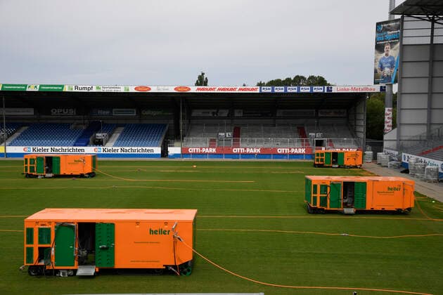 The combination of natural turf and artificial turf works at Holstein Kiel The hybrid turf is considered to be very robust and ensures that the playing surface lasts longer, Football, Men, Holstein Kiel, Outlook 2020 season 2021, 27 07 20 Kiel Holstein Stadium Schleswig Holstein Germany