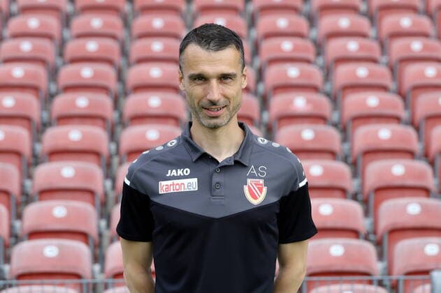 Head Coach Sebastian Abt FC Energie Cottbus Regionalliga Nordost Poträttermin 2020 2021 FC Energie Cottbus Regionalliga Nordost Poträttermin 2020 2021
