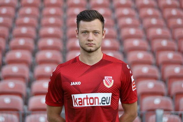 Janik Mäder FC Energie Cottbus Regionalliga Nordost Poträttermin 2020 2021 FC Energie Cottbus Regionalliga Nordost Poträttermin 2020 2021