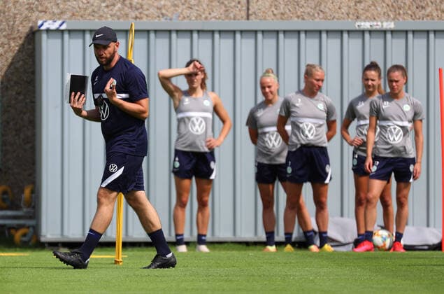 VfL training kick-off, BL Frauen Wolfsburg, Germany 28 07 2020, FUSSBALL VfL Wolfsburg, Flyeralarm Frauen Bundesliga, Season 2020 21 training kick-off, Head Coach Stephan Lerch VfL Wolfsburg Wolfsburg