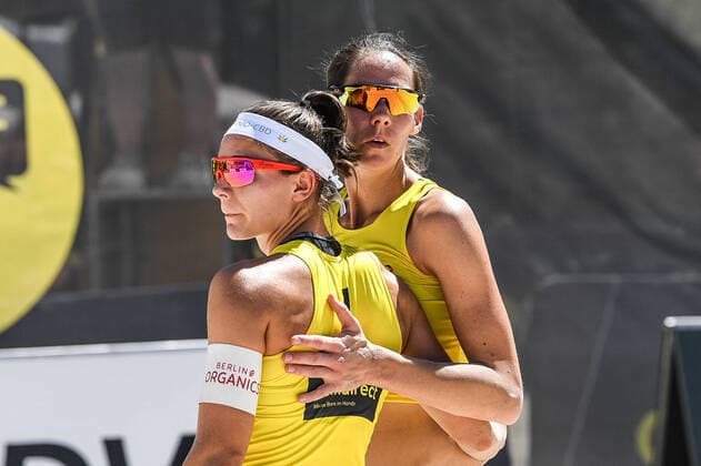 Bilder des Jahres 2020, Sport 07 Juli Sport Themen der Woche KW31 Sport Bilder des Tages comdirect beach tour 2020 - Duesseldorf 3, 31.07.2020 Anna-Lena Gruene, Kira Walkenhorst; comdirect beach tour 2020 - Duesseldorf 3 am 31.07.2020, Duesseldorf. *** comdirect beach tour 2020 Duesseldorf 3, 31 07 2020 Anna Lena Gruene, Kira Walkenhorst comdirect beach tour 2020 Duesseldorf 3 on 31 07 2020, Duesseldorf Copyright: xBEAUTIFULxSPORTS PeterxWeberx
