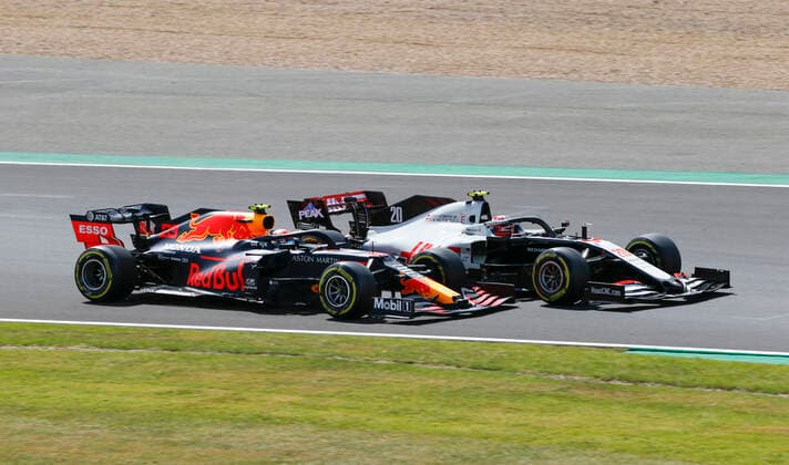Motorsports FIA Formula One World Championship 2020, Grand Prix of Great Britain, 23 Alexander Albon THA, Aston Martin Red Bull Racing , 20 Kevin Magnussen DEN, Haas F1 Team , Silverstone Great Britain