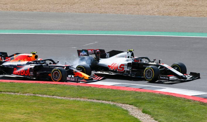 Motorsports FIA Formula One World Championship 2020, Grand Prix of Great Britain, 23 Alexander Albon THA, Aston Martin Red Bull Racing , 20 Kevin Magnussen DEN, Haas F1 Team , Silverstone Great Britain
