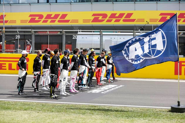 Motorsports FIA Formula One World Championship 2020, Grand Prix of Great Britain, F1 drivers on the grid in support of the Black Lives Matter movement against racism Silverstone Great Britain