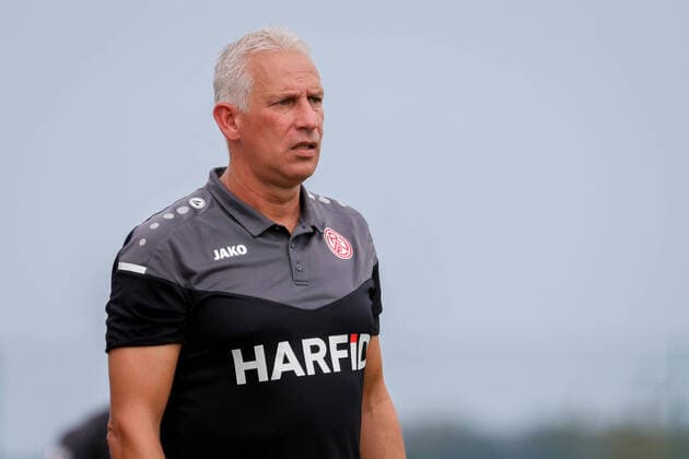 20 21 Football Men Test Match TSV Steinbach Haiger Rot Weiss Essen on 01 08 2020 in the stadium RP Haiger Haarwarsen in Haiger Christian Neidhart Chief Coach Rot Weiss Essen