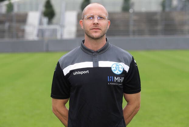 03 08 2020, Stuttgart , Oberliga , Photo session Stuttgarter Kickers , Adrian Fleucaus athletics coach