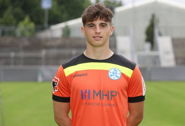 03 08 2020, Stuttgart , Oberliga , Photo session Stuttgarter Kickers , Maximilan Otto
