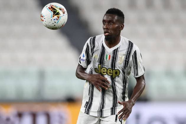 Blaise Matuidi of Juventus during the Serie A match at Allianz Stadium, Turin. Picture date: 1st August 2020. Picture credit should read: Jonathan Moscrop Sportimage EDITORIAL USE ONLY. No use with unauthorised audio, video, data, fixture lists, club league logos or live services. Online in-match use limited to 120 images, no video emulation. No use in betting, games or single club league player publications. SPI-0619-0157